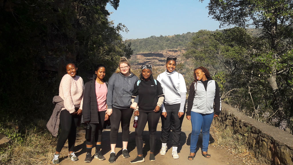 gr 10 & 11 teambuild